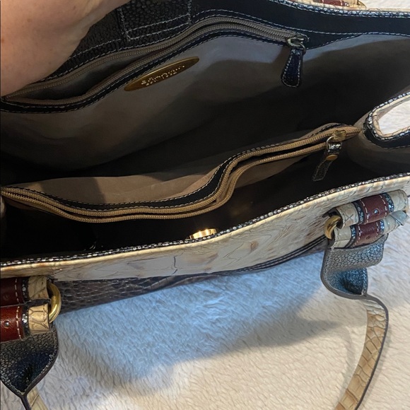 Brahmin Genuine Crocodile Embossed Leather Tote Shoulder Bag Neutral Brown - Picture 8 of 15